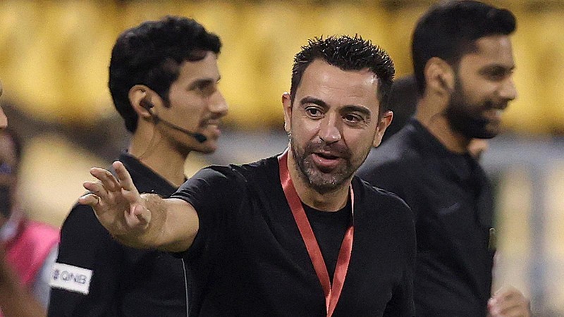 Xavi hiện đang là huấn luyện viên của chính Barca Xavi hiện đang là huấn luyện viên của chính Barca