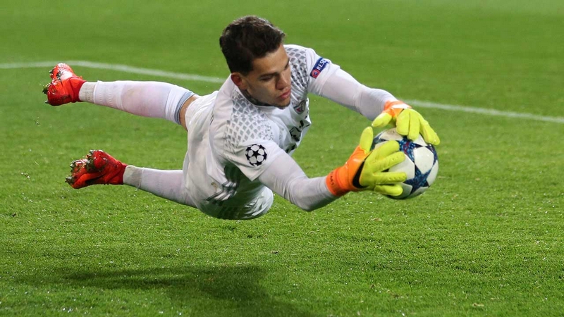 Ederson cũng thể hiện được sự ấn tượng Ederson cũng thể hiện được sự ấn tượng