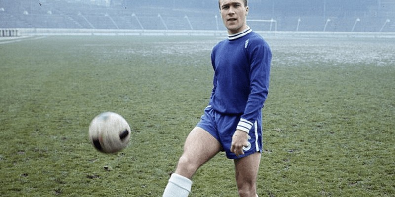 Ron Harris cũng là một trung vệ Chelsea huyền thoại trong lịch sử Ron Harris cũng là một trung vệ Chelsea huyền thoại trong lịch sử