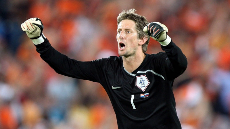 Edwin van der Sar vĩ đại trong vị trí thủ môn