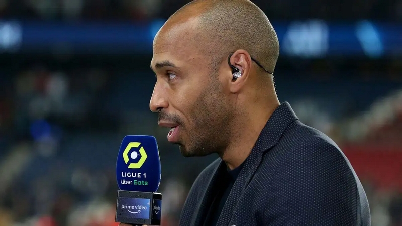 Thierry Henry đã theo đuổi sự nghiệp cầm quân và hiện đang hoạt động như một bình luận viên