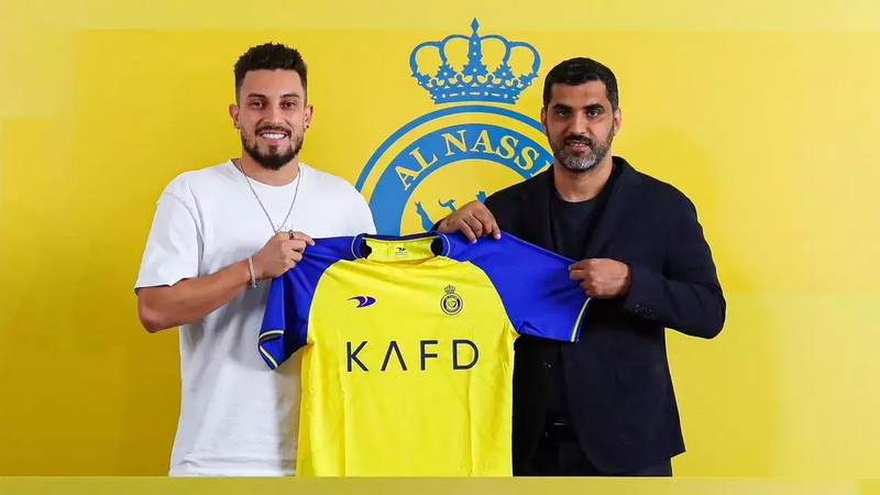 Alex Telles cũng đã phải tới Ả Rập chơi bóng Alex Telles cũng đã phải tới Ả Rập chơi bóng