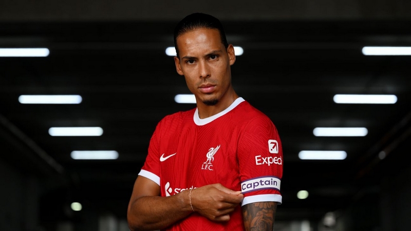 Hiện nay thì Virgil Van Dijk đang là đội trưởng Liverpool