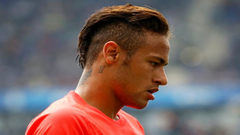 Đôi khi Neymar cũng hiền lành với kiểu tóc như này